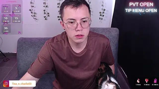 Snapshot of Tina_4_Charlie chatting on June 2, 1:02 pm Tina 4 Charlie online show from June 2, 1:02 pm