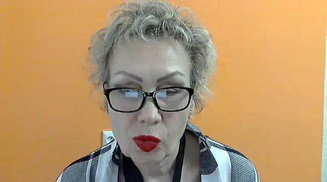 NessyJenixs online show from March 18, 6:26 pm