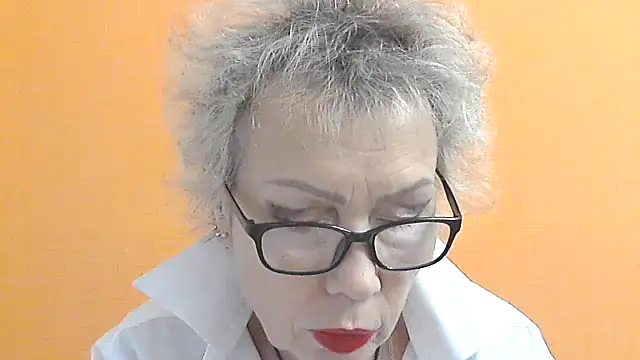 NessyJenixs online show from October 10, 1:32 pm