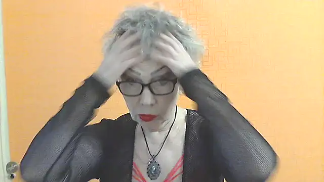 Snapshot of NessyJenixs chatting on May 13, 1:30 pm NessyJenixs online show from May 13, 1:30 pm