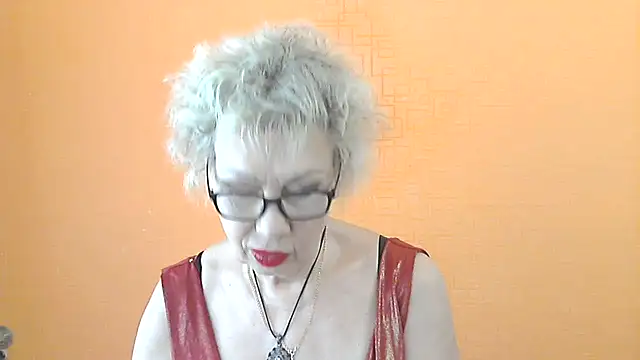 Snapshot of NessyJenixs chatting on May 23, 6:29 am NessyJenixs online show from May 23, 6:29 am