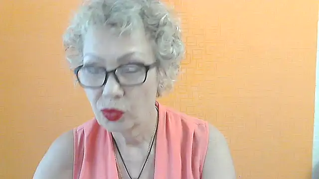 Snapshot of NessyJenixs chatting on June 29, 1:11 pm NessyJenixs online show from June 29, 1:11 pm