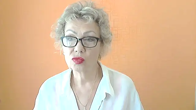 Snapshot of NessyJenixs chatting on July 16, 6:19 am NessyJenixs online show from July 16, 6:19 am