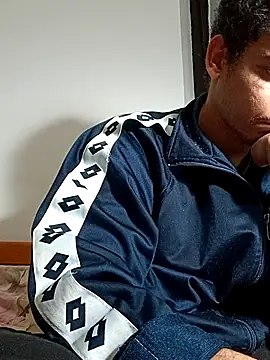 Snapshot of cingonduro chatting on November 20, 7:13 pm cingonduro online show from November 20, 7:13 pm