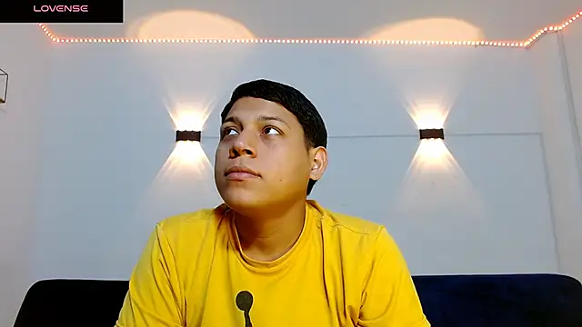 Tylerdrdn online show from November 26, 7:15 pm