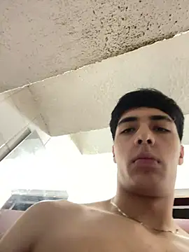 Snapshot of max_ryderr chatting on March 14, 3:14 pm max ryderr online show from March 14, 3:14 pm