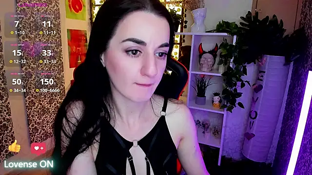 JessicaAlfo online show from May 2, 2:27 am