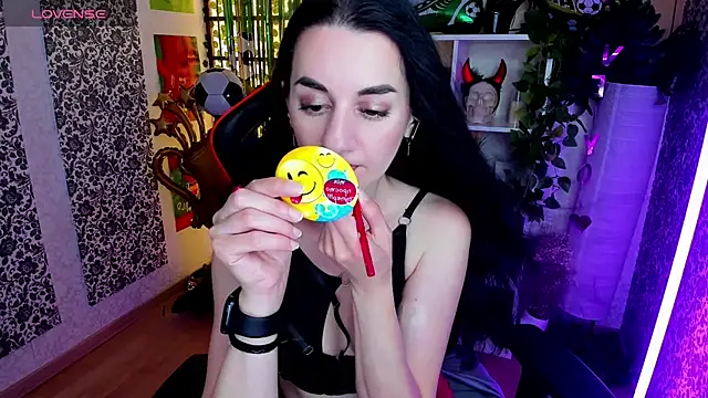 Snapshot of JessicaAlfo chatting on June 27, 2:27 am JessicaAlfo online show from June 27, 2:27 am