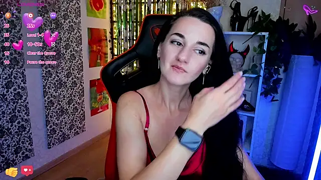Snapshot of JessicaAlfo chatting on August 3, 2:32 am JessicaAlfo online show from August 3, 2:32 am
