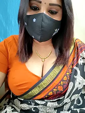 Snapshot of Queenflowerr chatting on May 12, 6:38 pm Queenflowerr online show from May 12, 6:38 pm