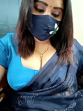 Snapshot of Queenflowerr chatting on May 14, 6:26 pm Queenflowerr online show from May 14, 6:26 pm