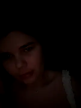 Snapshot of ella_zzz chatting on December 18, 2:12 pm ella zzz online show from December 18, 2:12 pm