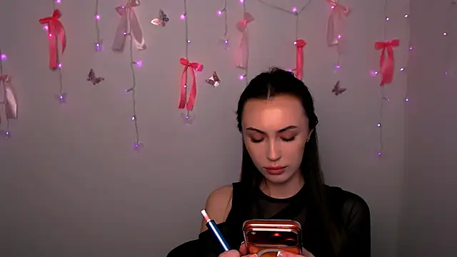 Nikonara Love online show from April 22, 2:07 pm