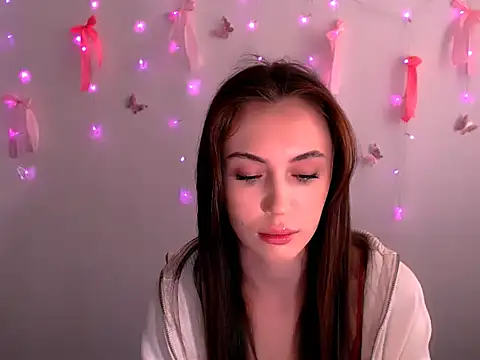 Snapshot of Nikonara_Love chatting on May 5, 1:19 pm Nikonara Love online show from May 5, 1:19 pm