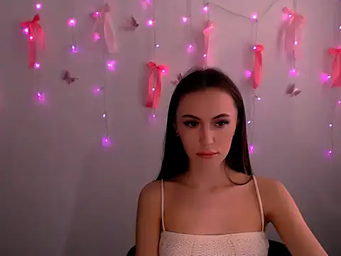 Snapshot of Nikonara_Love chatting on May 27, 12:24 pm Nikonara Love online show from May 27, 12:24 pm