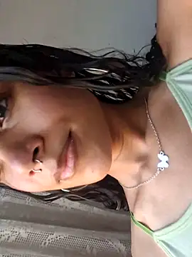 Snapshot of novinhatransexy chatting on December 5, 6:04 pm novinhatransexy online show from December 5, 6:04 pm