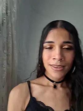 Snapshot of novinhatransexy chatting on May 21, 6:04 pm novinhatransexy online show from May 21, 6:04 pm