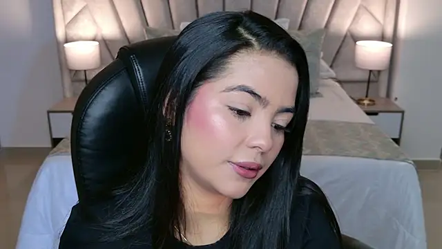Layla Breezee online show from July 10, 11:57 am
