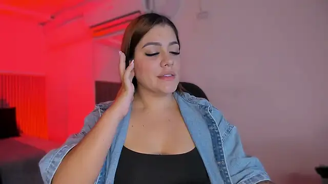 bonnieAn online show from September 12, 11:32 am