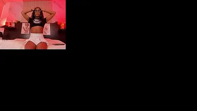 nahomy james25 online show from February 14, 10:39 pm