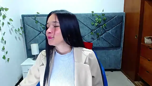 Snapshot of victoria_adams07 chatting on April 10, 1:49 pm victoria adams07 online show from April 10, 1:49 pm