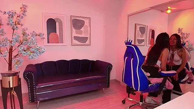 Snapshot of Charlotte_ethan chatting on March 7, 3:51 am Charlotte ethan online show from March 7, 3:51 am