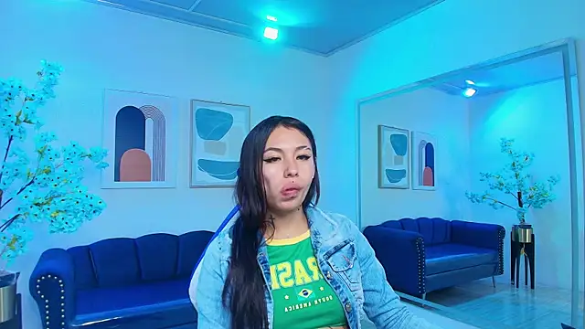 Snapshot of Charlotte_ethan chatting on March 8, 4:01 am Charlotte ethan online show from March 8, 4:01 am