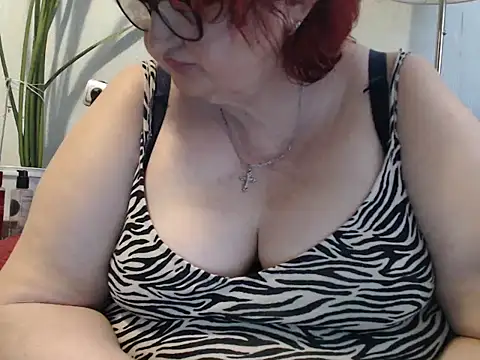 Snapshot of DeniseeRosea chatting on May 14, 4:25 pm DeniseeRosea online show from May 14, 4:25 pm