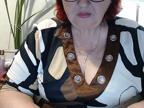 Snapshot of DeniseeRosea chatting on June 1, 6:42 pm DeniseeRosea online show from June 1, 6:42 pm