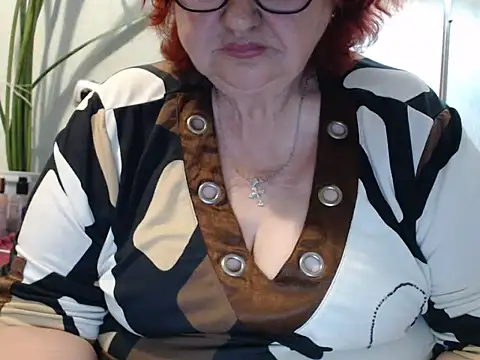 Snapshot of DeniseeRosea chatting on June 9, 11:27 pm DeniseeRosea online show from June 9, 11:27 pm