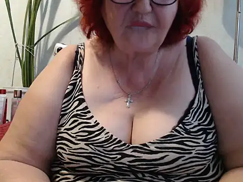 Snapshot of DeniseeRosea chatting on June 11, 4:49 pm DeniseeRosea online show from June 11, 4:49 pm