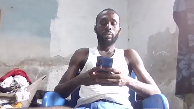 Snapshot of onewinnertee chatting on March 6, 10:56 am onewinnertee online show from March 6, 10:56 am