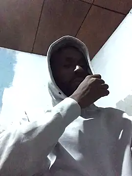 Snapshot of onewinnertee chatting on March 11, 1:22 am onewinnertee online show from March 11, 1:22 am