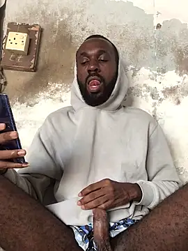 Snapshot of onewinnertee chatting on March 13, 10:00 am onewinnertee online show from March 13, 10:00 am