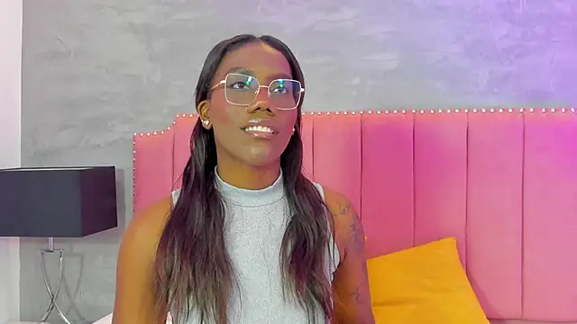 Snapshot of Alaia_Colins chatting on November 8, 11:58 pm Alaia Colins online show from November 8, 11:58 pm