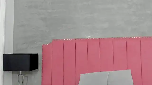 Snapshot of Alaia_Colins chatting on November 22, 5:06 am Alaia Colins online show from November 22, 5:06 am