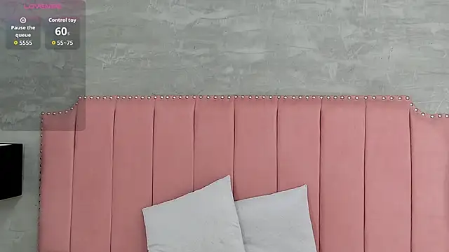 Alaia Colins online show from February 20, 12:18 am