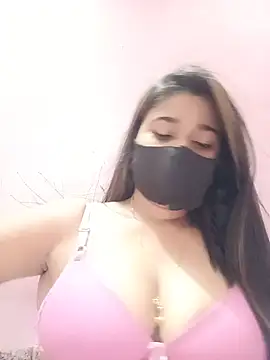 Snapshot of Simran-001 chatting on June 5, 12:44 pm Simran-001 online show from June 5, 12:44 pm