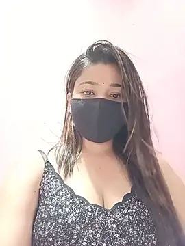 Snapshot of Simran-001 chatting on July 2, 2:45 pm Simran-001 online show from July 2, 2:45 pm