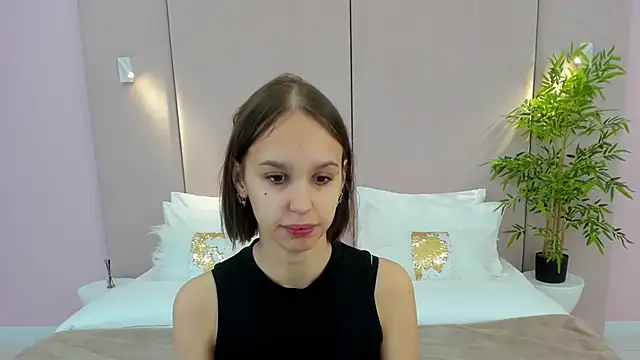 Snapshot of SandraTucker chatting on November 30, 2:59 am SandraTucker online show from November 30, 2:59 am