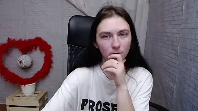 Snapshot of AmandaJi_ chatting on March 6, 10:41 am AmandaJi online show from March 6, 10:41 am