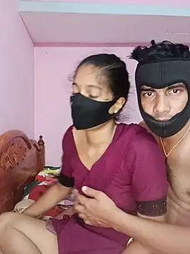 Snapshot of USHA_BHABHI chatting on July 13, 10:56 pm USHA BHABHI online show from July 13, 10:56 pm