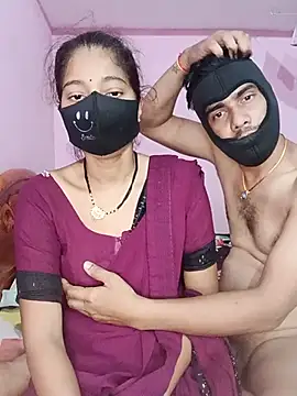 Snapshot of USHA_BHABHI chatting on July 17, 11:09 pm USHA BHABHI online show from July 17, 11:09 pm