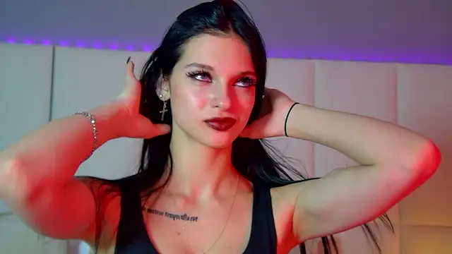 Snapshot of BeverlyMost chatting on February 19, 4:44 pm BeverlyMost online show from February 19, 4:44 pm