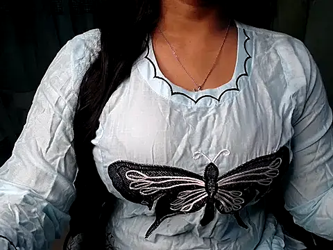 Snapshot of Saanviraa chatting on October 7, 2:31 am Saanviraa online show from October 7, 2:31 am