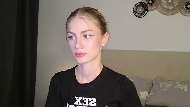 Snapshot of GabriellaOlsen chatting on May 31, 4:47 pm GabriellaOlsen online show from May 31, 4:47 pm