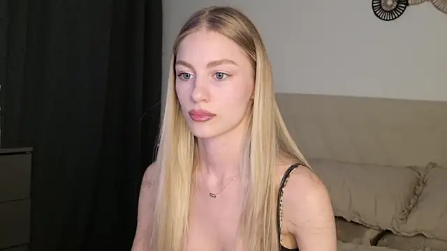 Snapshot of GabriellaOlsen chatting on June 12, 4:06 pm GabriellaOlsen online show from June 12, 4:06 pm
