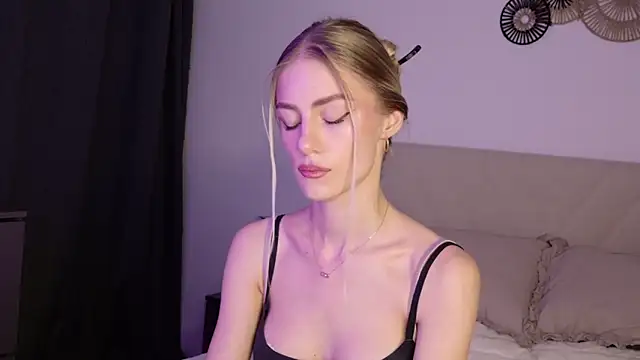 GabriellaOlsen online show from July 4, 3:18 pm