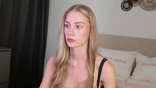 GabriellaOlsen online show from July 30, 4:17 pm