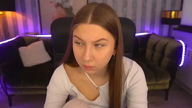 Snapshot of AureliaBliss_ chatting on February 5, 1:11 pm AureliaBliss online show from February 5, 1:11 pm